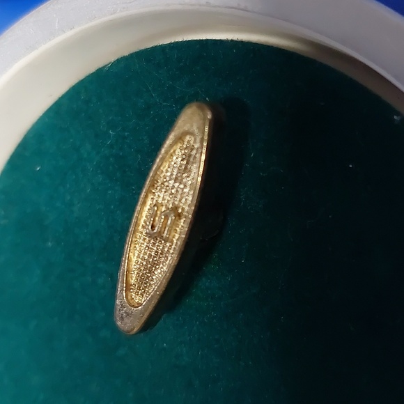 Ardleigh Elliott "Over The Rainbow" State Fair Carousel Music Box - Picture 7 of 9